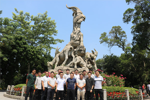 米科線下辦事處人員合影 米科線下辦事處人員合影